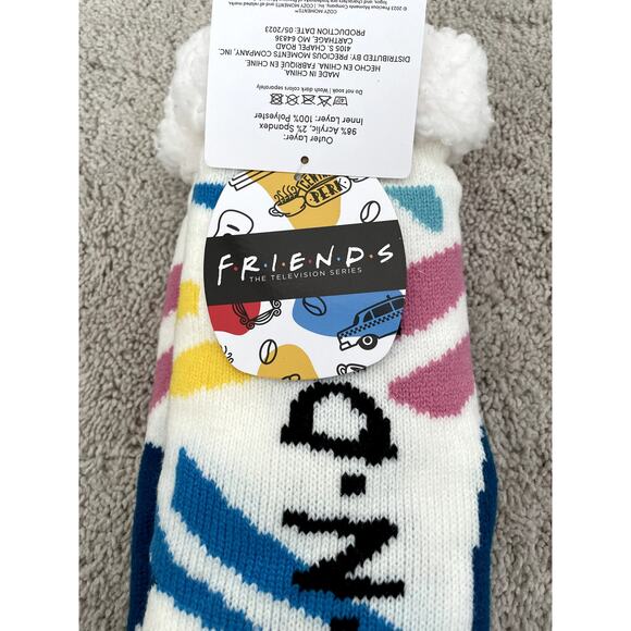 NWT FRIENDS Sherpa Socks - Picture 5 of 8